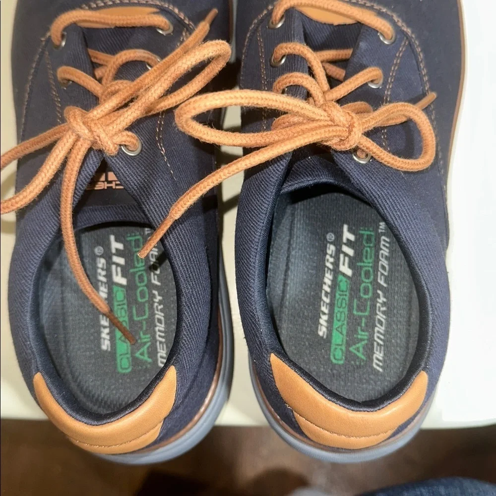 Sketchers Size 10